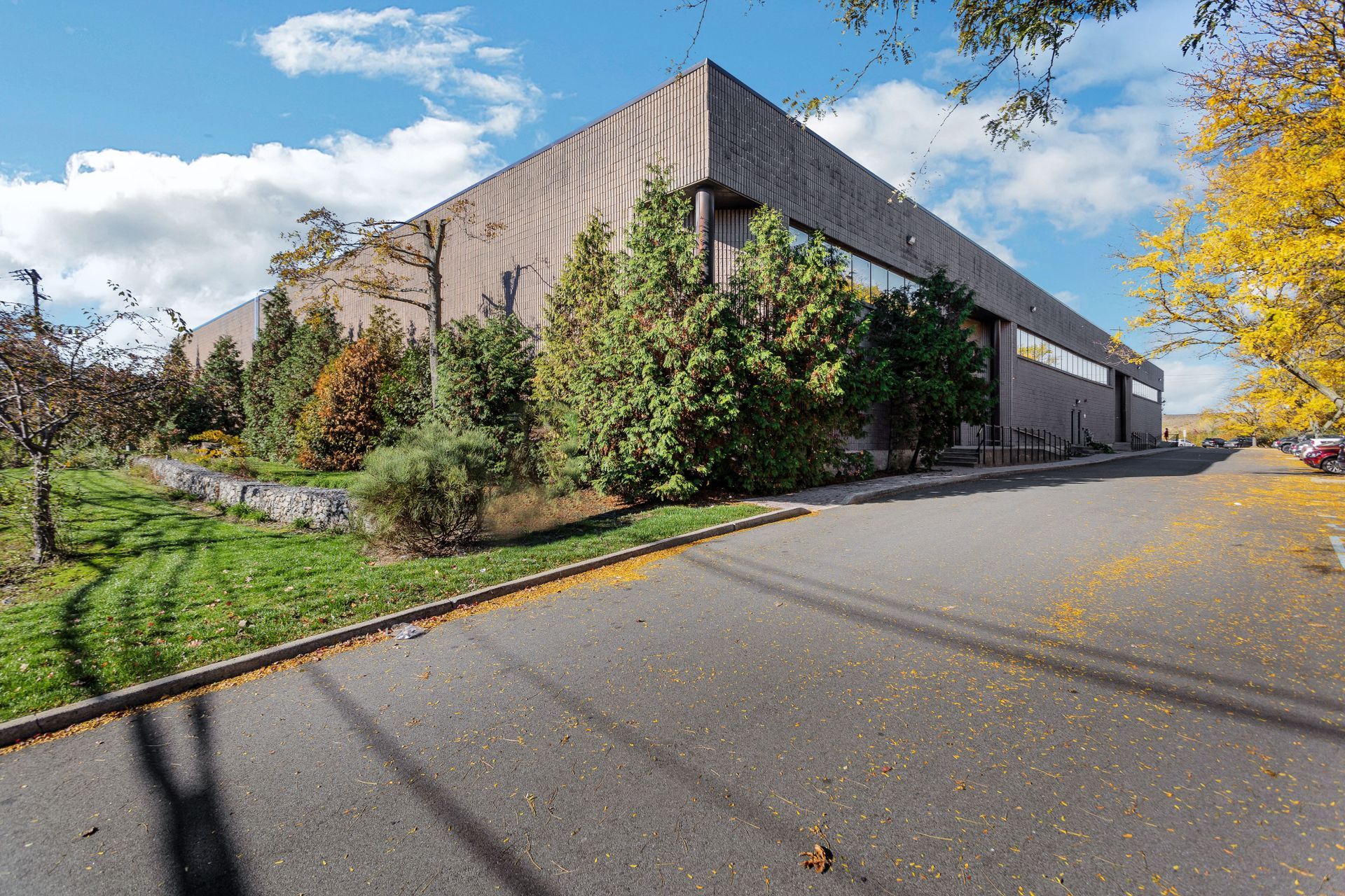 301 Penhorn Avenue Building Photo