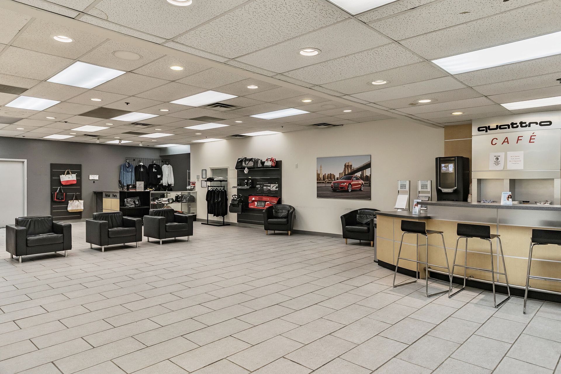 Building Interior Photo - Lounge