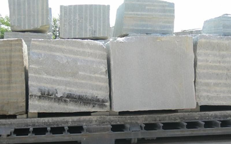 Réalisation d’un ouvrage en Pierre de Luserne