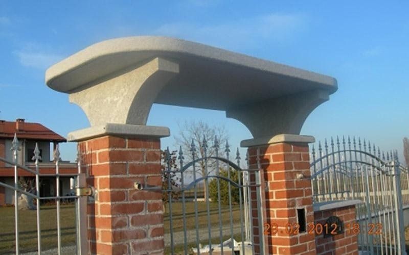 Lavorazione in pietra di Luserna fiammata uniforme