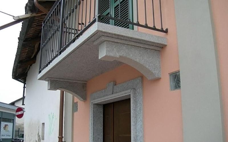 Lavorazione in pietra di Luserna fiammata uniforme