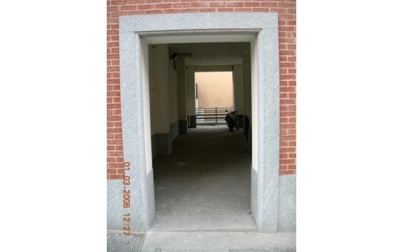 Lavorazione in pietra di Luserna fiammata uniforme