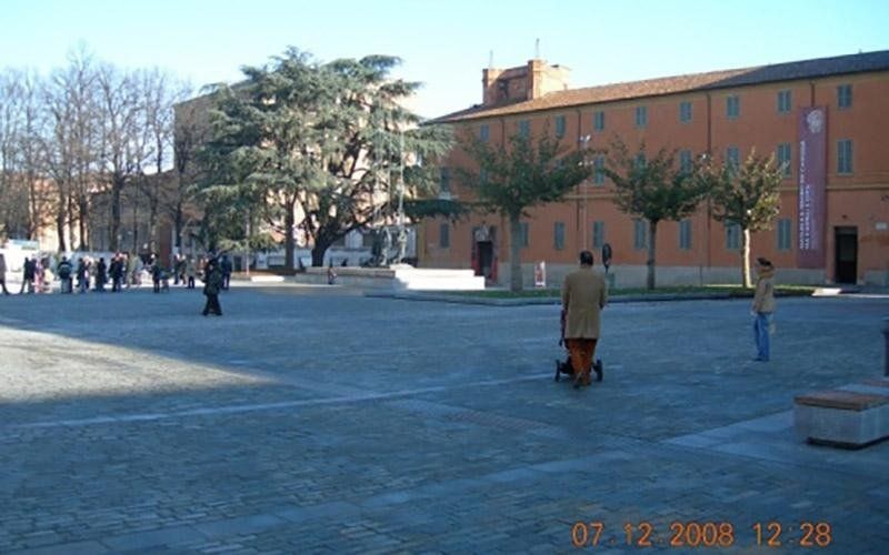Lavorazione in pietra di Luserna a spacco uniforme