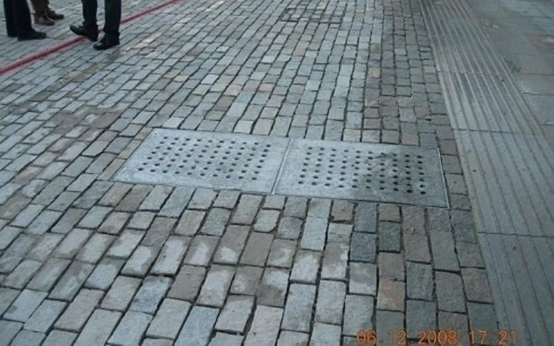 Lavorazione in pietra di Luserna a spacco misto