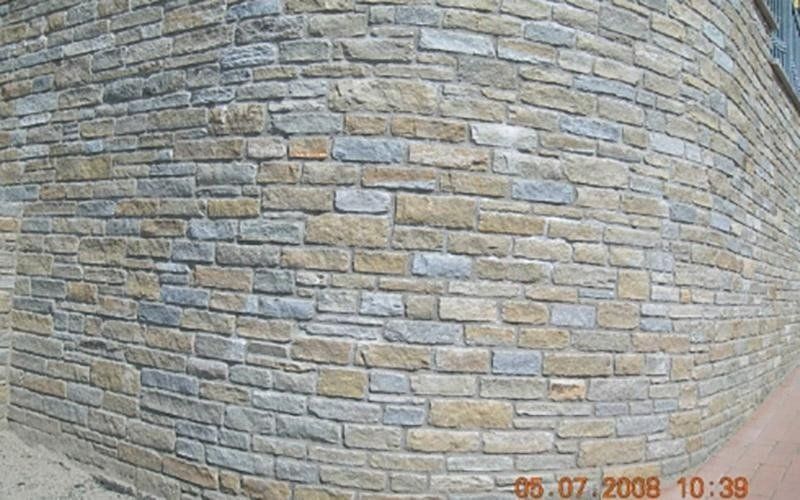 Rivestimento in pietra di Luserna a spacco misto