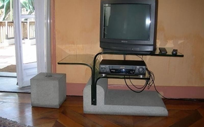 Ausführung in Luserna-Stein