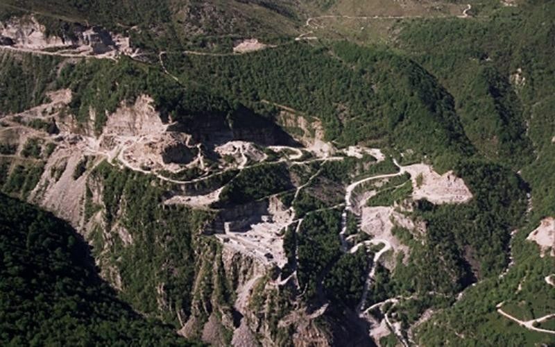 Carrière de Pierre de Luserne