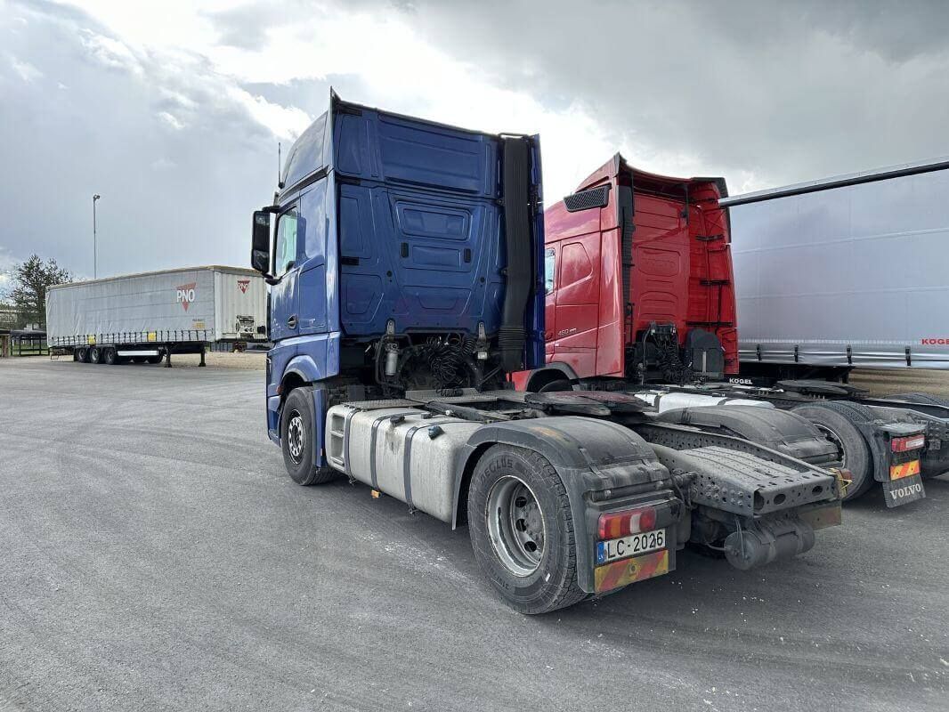 UGO AUTO | Semi - trailer rental, Commercial vehicle selling, KOGEL dealer