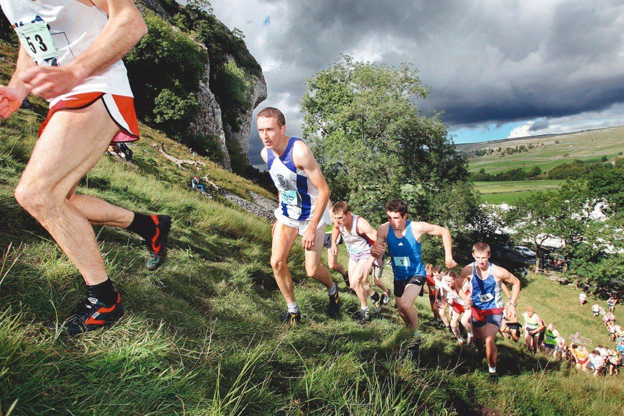 Kilnsey Crag race by Steve Garnett