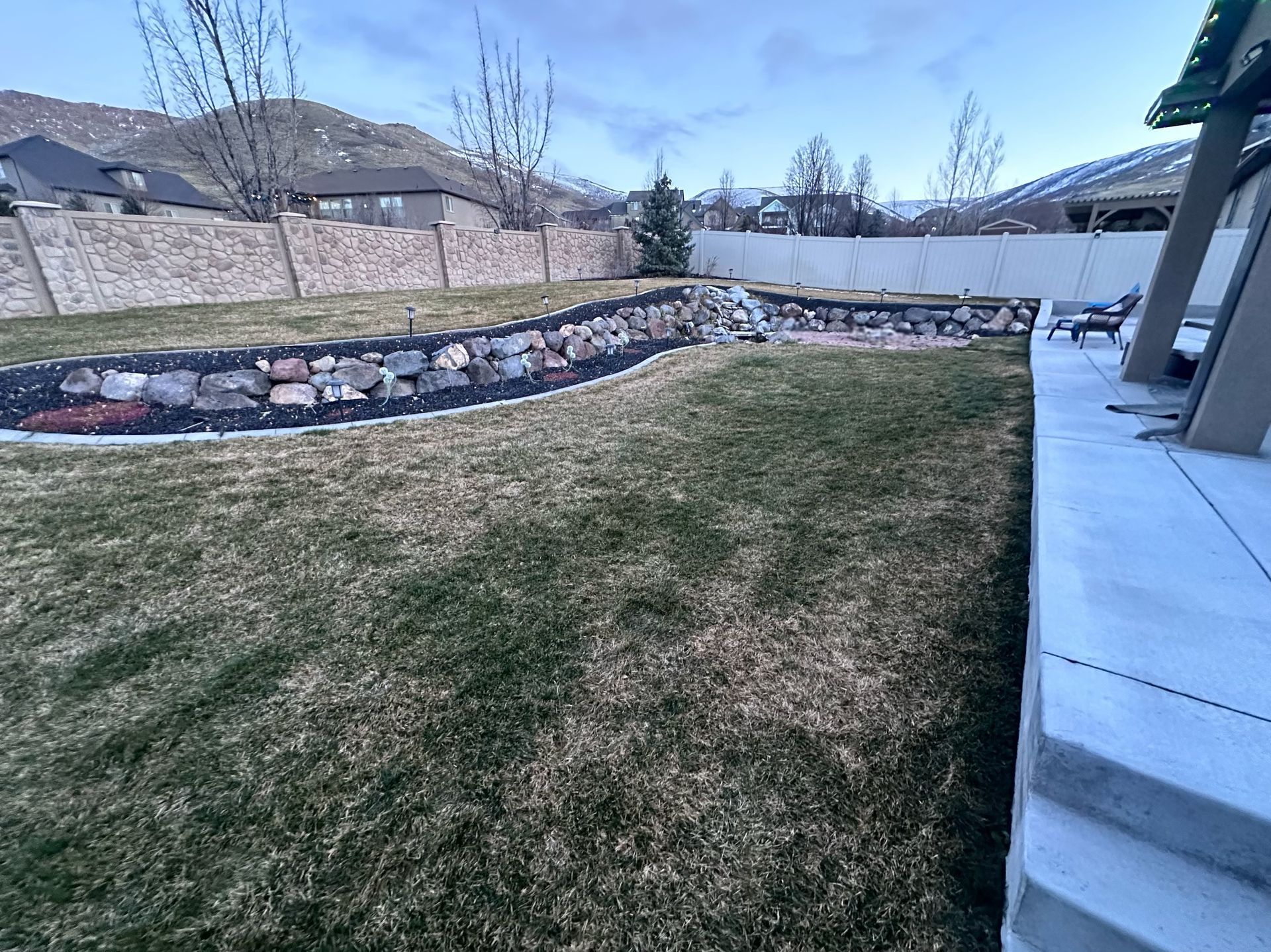a before-picture of a front yard in utah