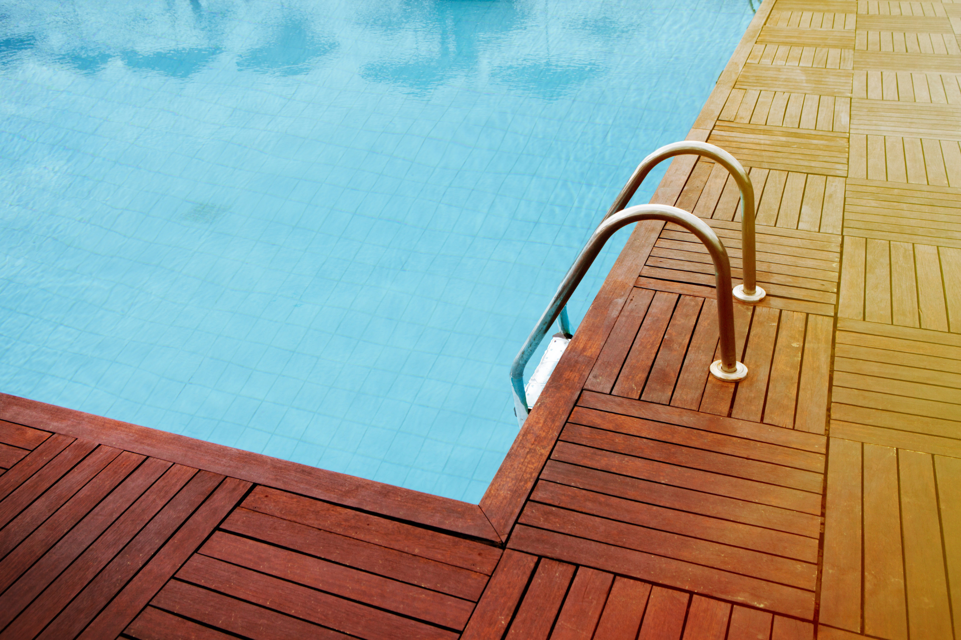 Deck-to-Pool Ladder