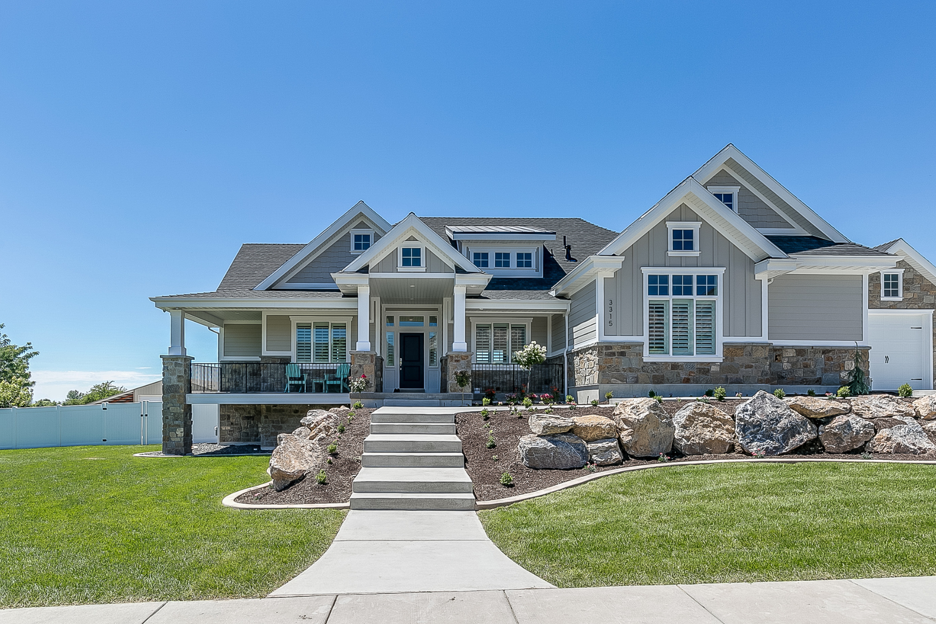 Front Yard Landscaping 