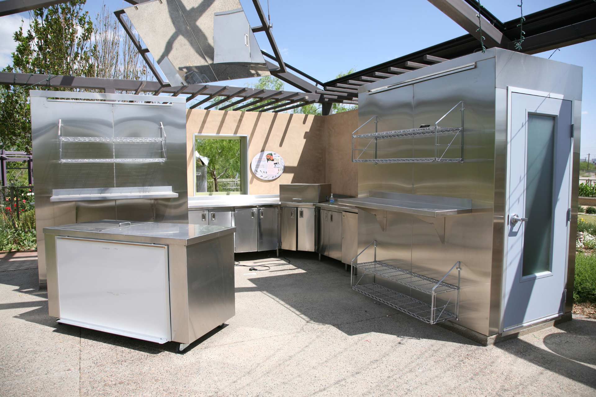 Outdoor Kitchen