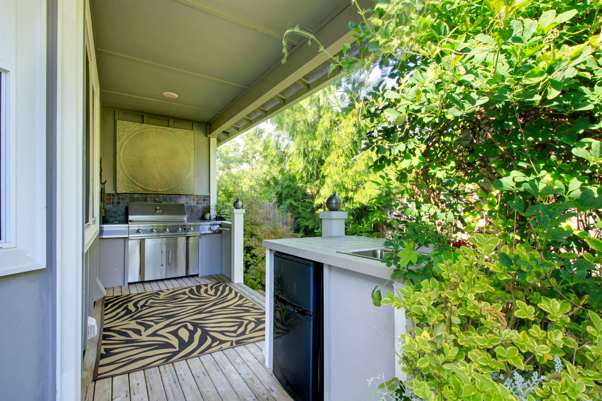 Outdoor Kitchen