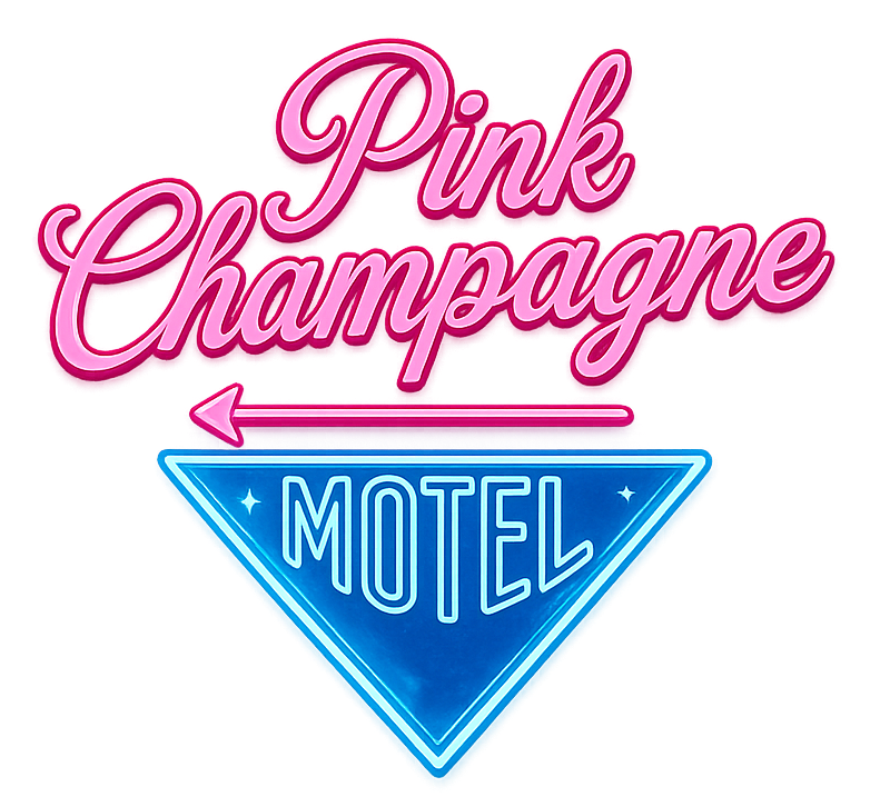 Logotipo del hotel Pink Champagne con texto en letra rosa, una flecha y un letrero de hotel de color azul neón.