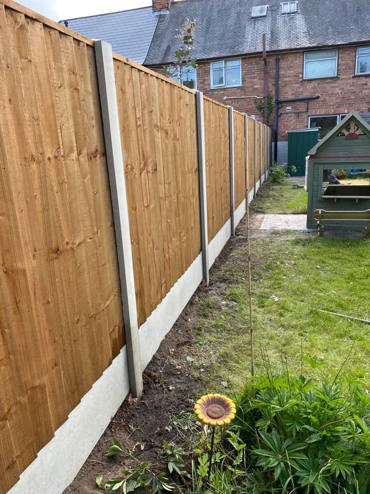garden fence Arnold installed by Nottingham Fencing