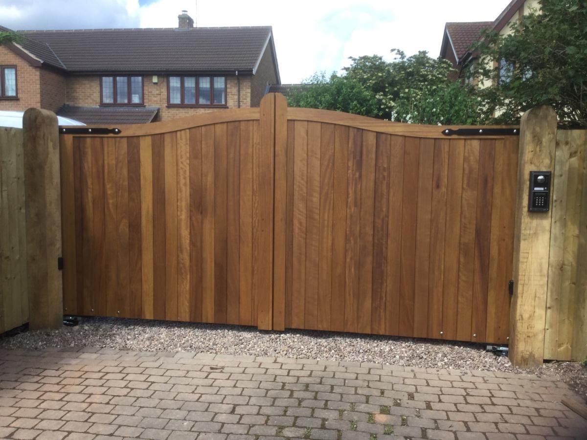 Wooden Driveway Gates Nottingham Supply & Fit, Nottingham Fencing