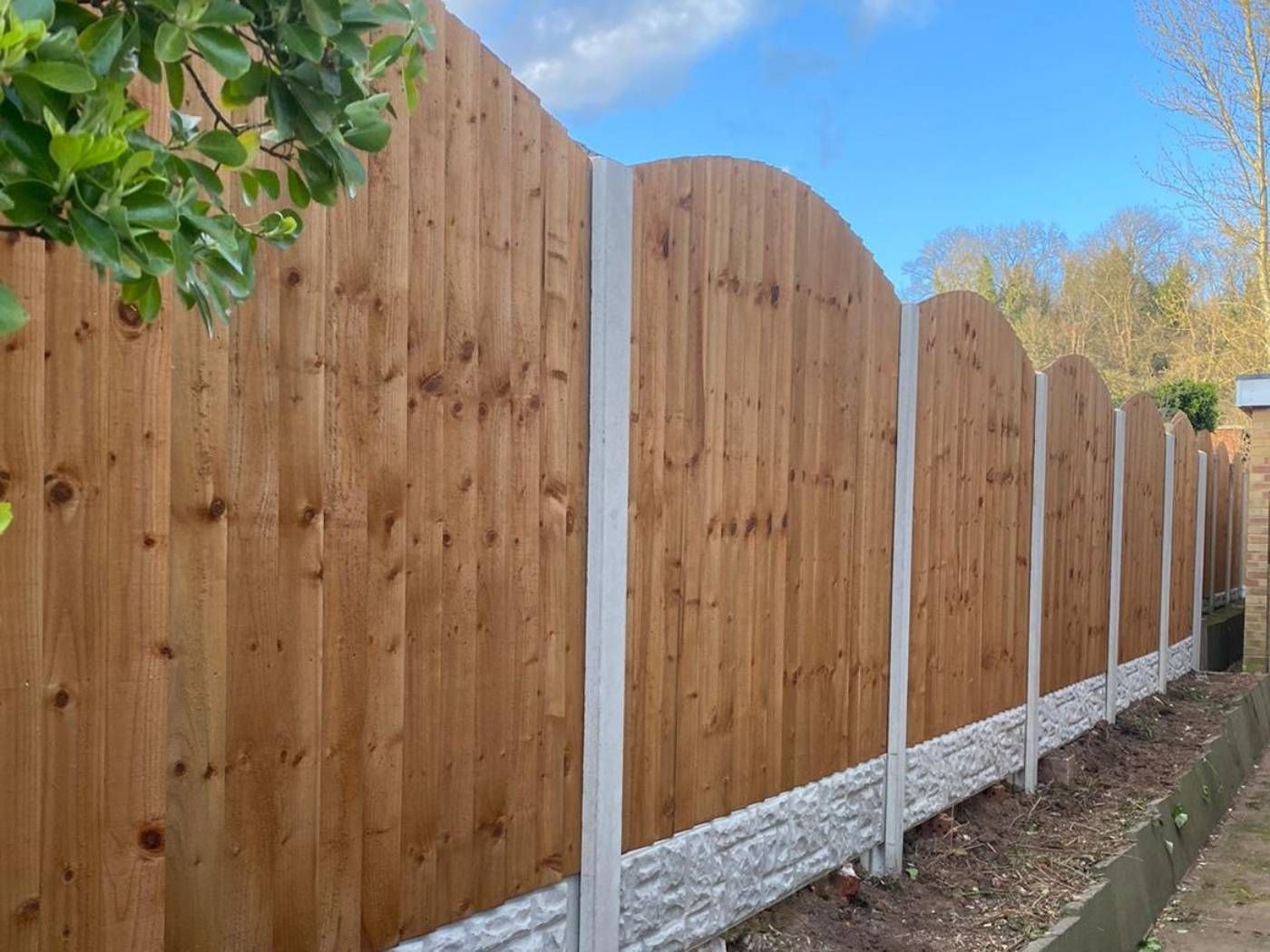 Nottingham Fencing installed arched garden fencing in Burton Joyce