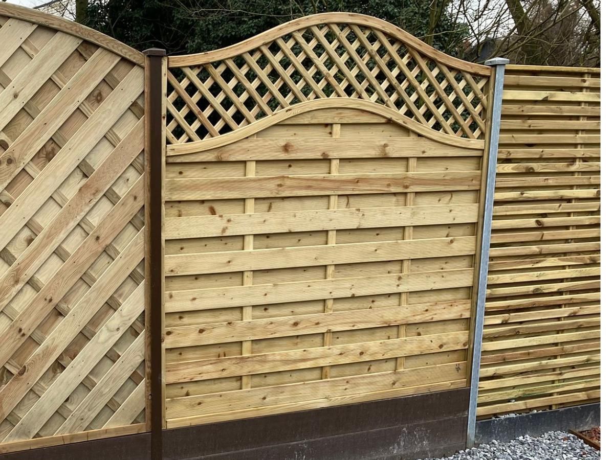 Nottingham Fencing Arched Panel with trellis