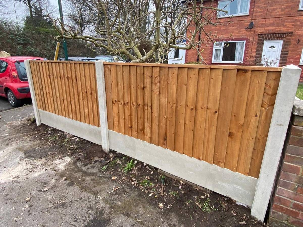 Nottingham Fencing providing new fencing for a landlord's property in Lenton