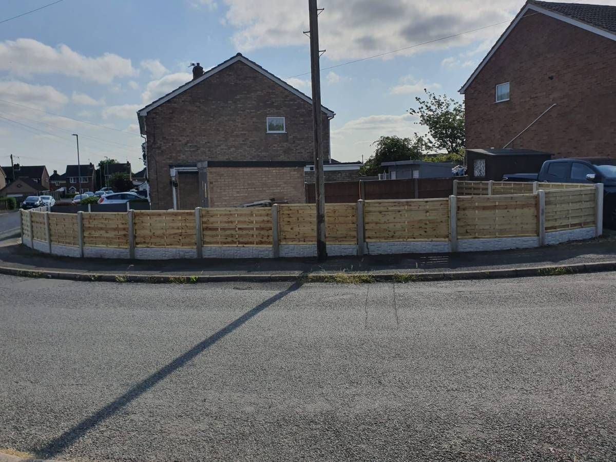 new garden fencing in Selston installed by Nottingham Fencing