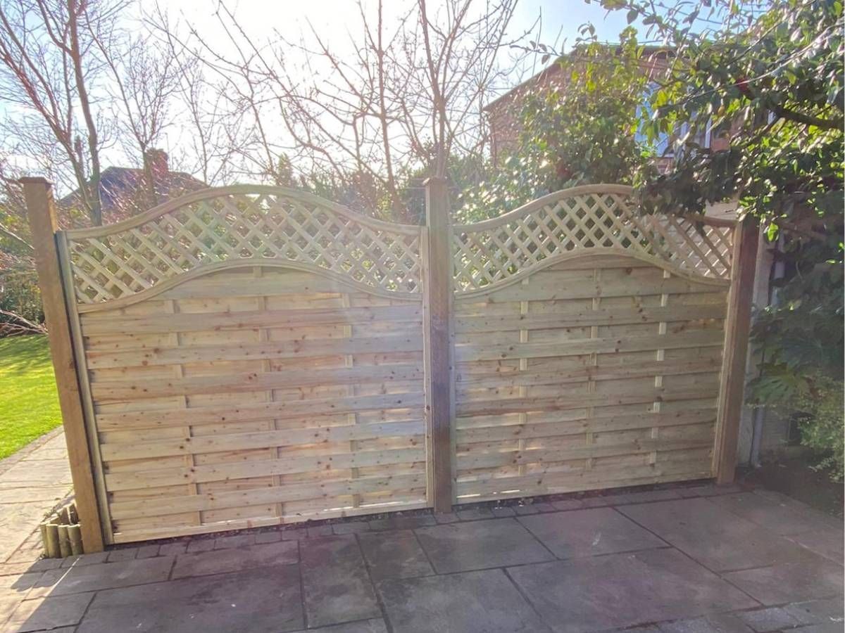 arched fencing in Mansfield