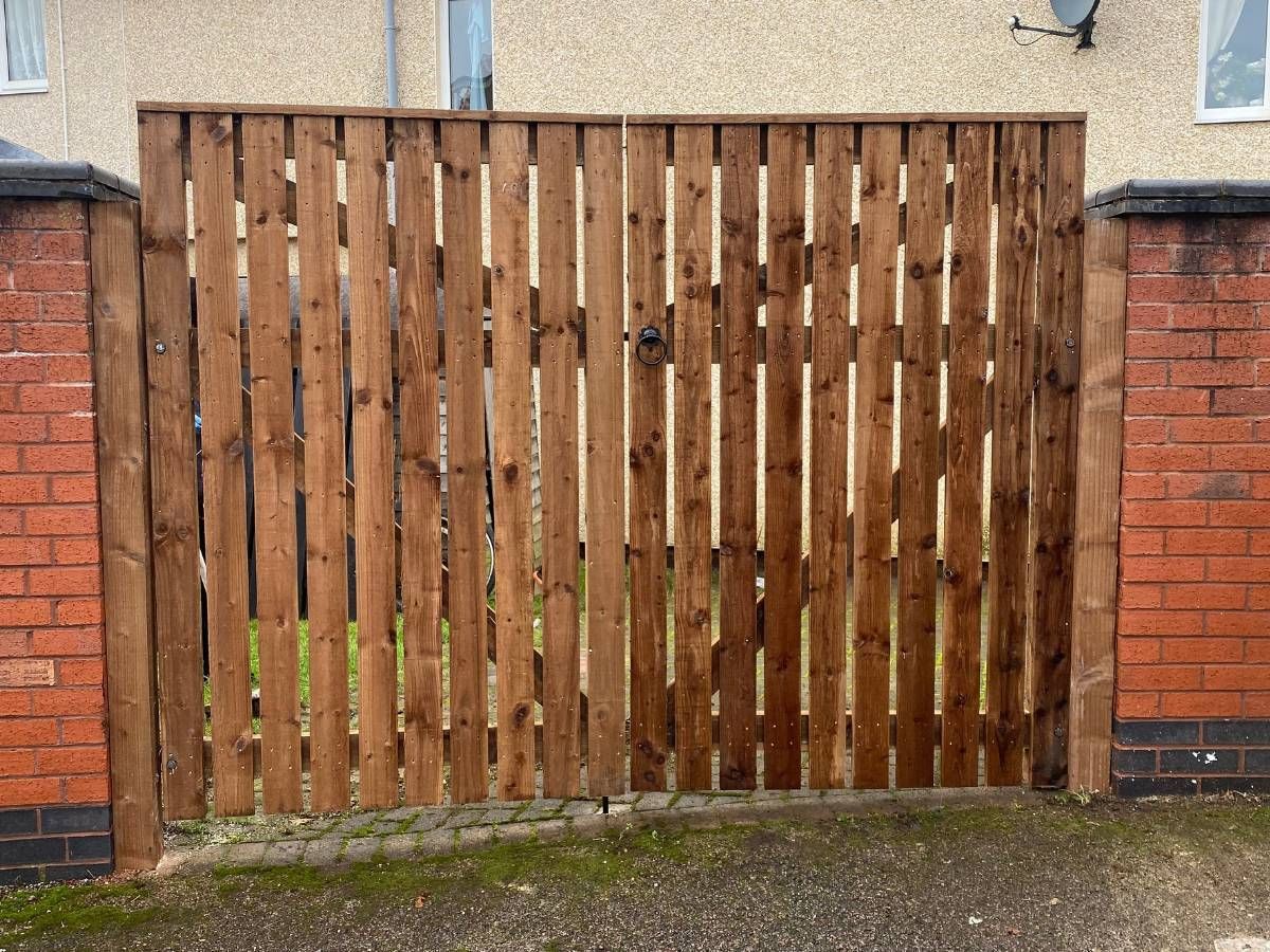 slatted wooden gates Nottingham