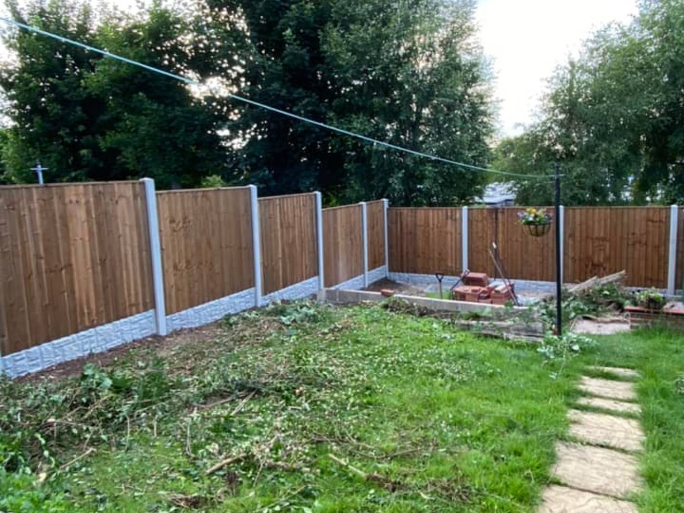 Nottingham Fencing removed the hedge