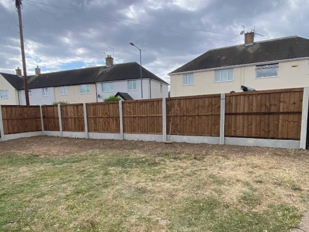 Nottingham Fencing wooden vertical lap fencing in Clifton with concrete gravel boards
