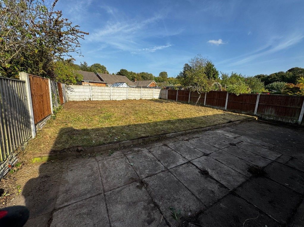 After Nottingham Fencing had cleared all the green waste from the back garden of this client in Woodthorpe, Nottingham