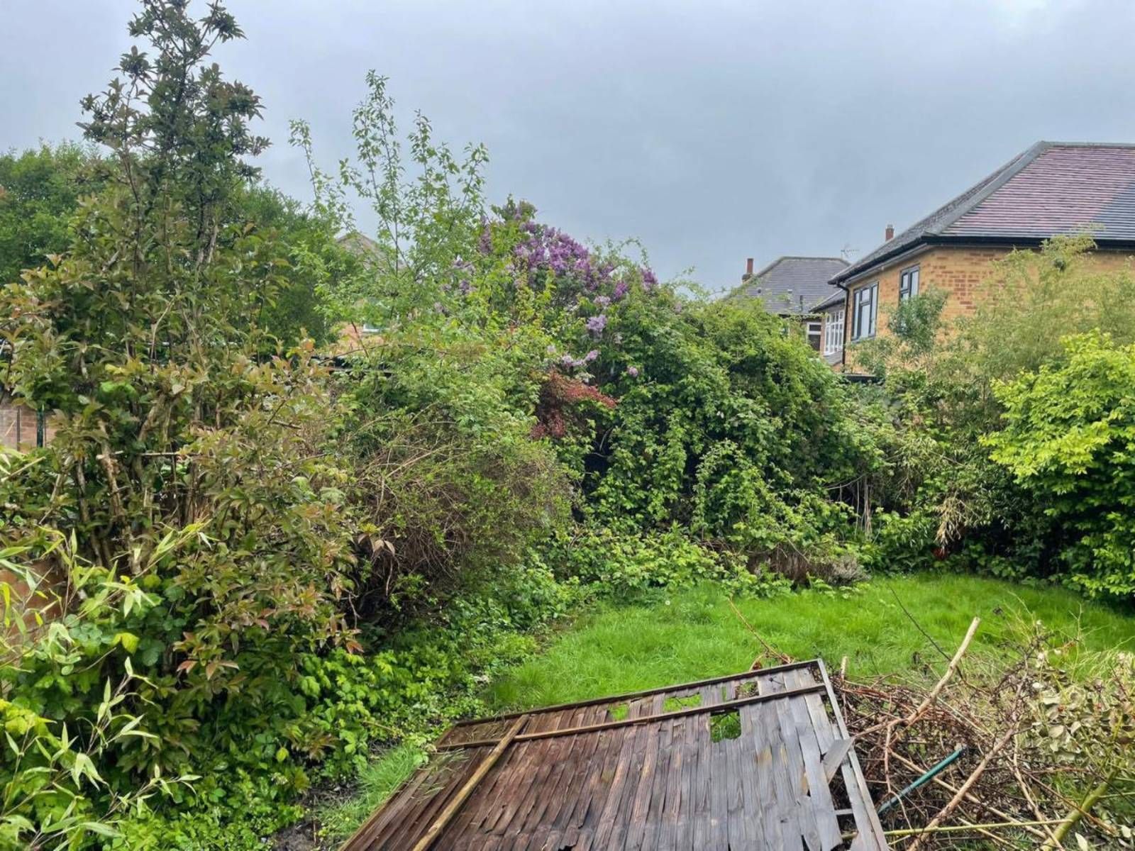 Nottingham Fencing asked to provide a garden clearance in Chilwell