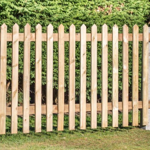 Nottingham Fencing Pointed Top Wood Picket Fence