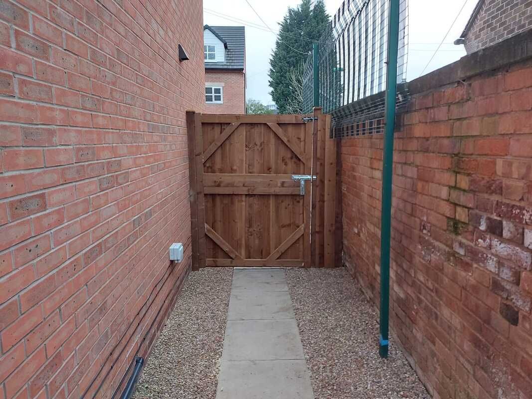 Nottingham Fencing rear view of a wooden garden side gate fitted in Sneinton Nottingham