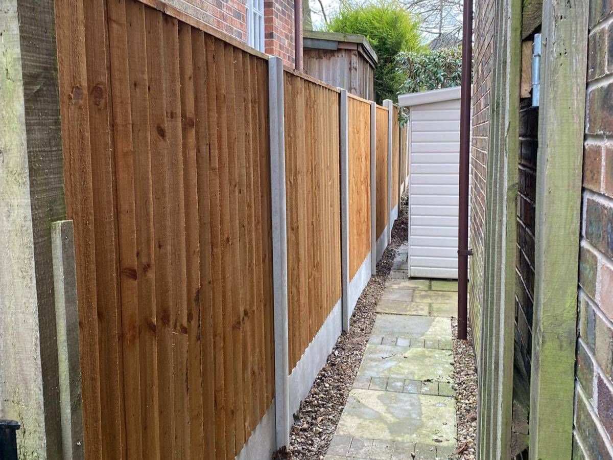 Nottingham Fencing new wooden fence with rock faced gravel boards in Mapperley