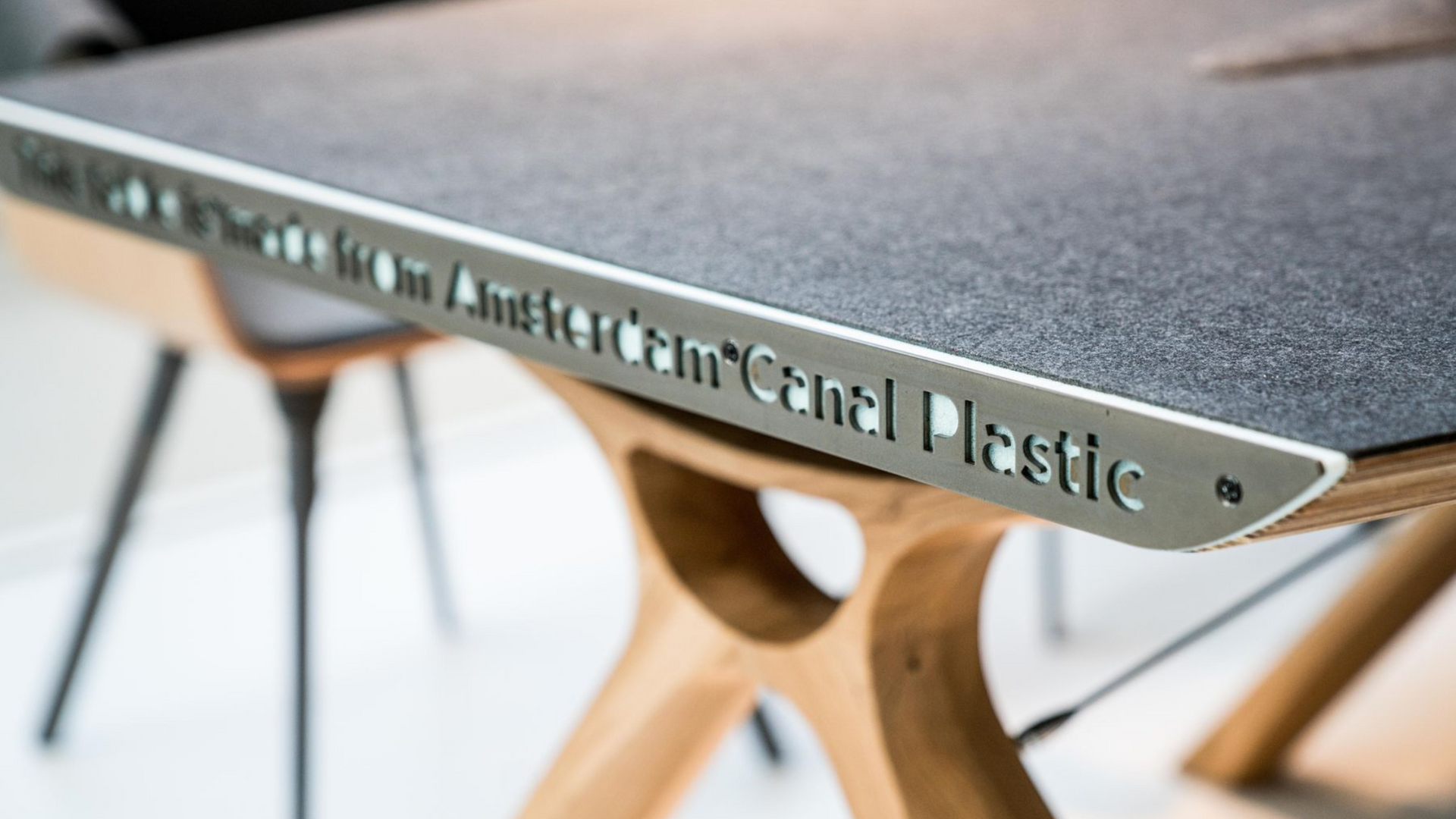 The Whale boardroom table is manufactured by Vepa using PEFC oak and recycled PET bottles from Amsterdam's canals.