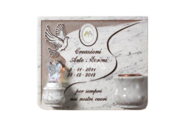 arte cimiteriale lapide con portafiori