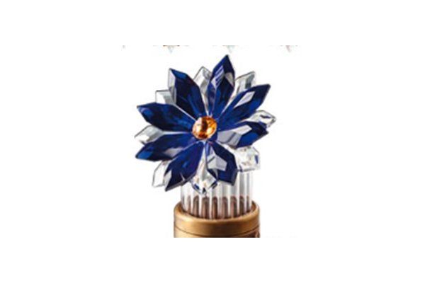 arte cimiteriale decorazione a forma di fiore blu