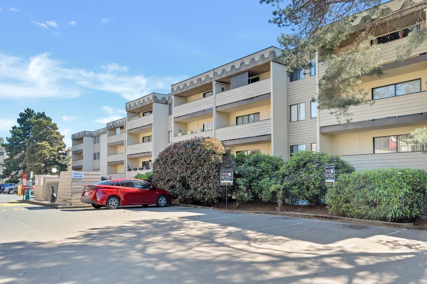 Welcome to Gorge Road East | Apartments for Rent | Victoria