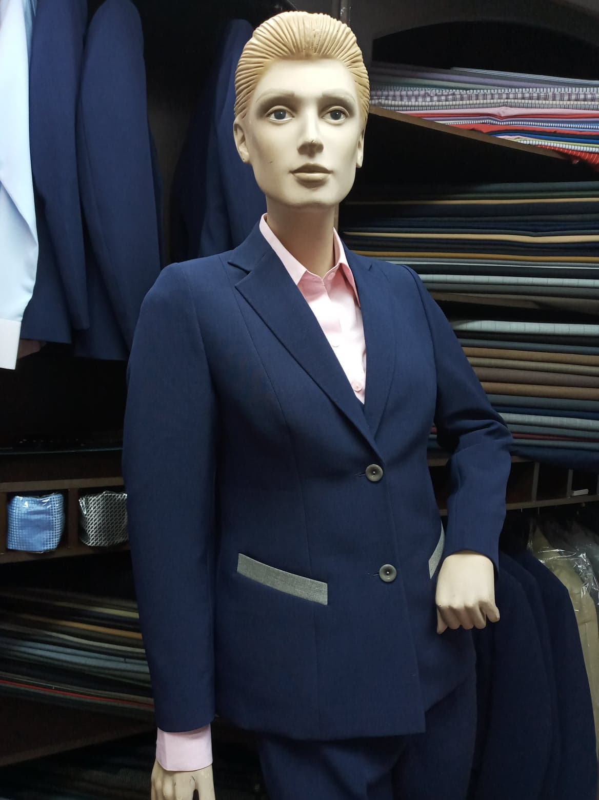 HERCH Uniformes empresariales y alta costura