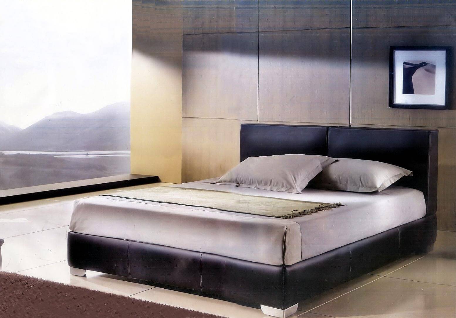 letto a due piazze in pelle