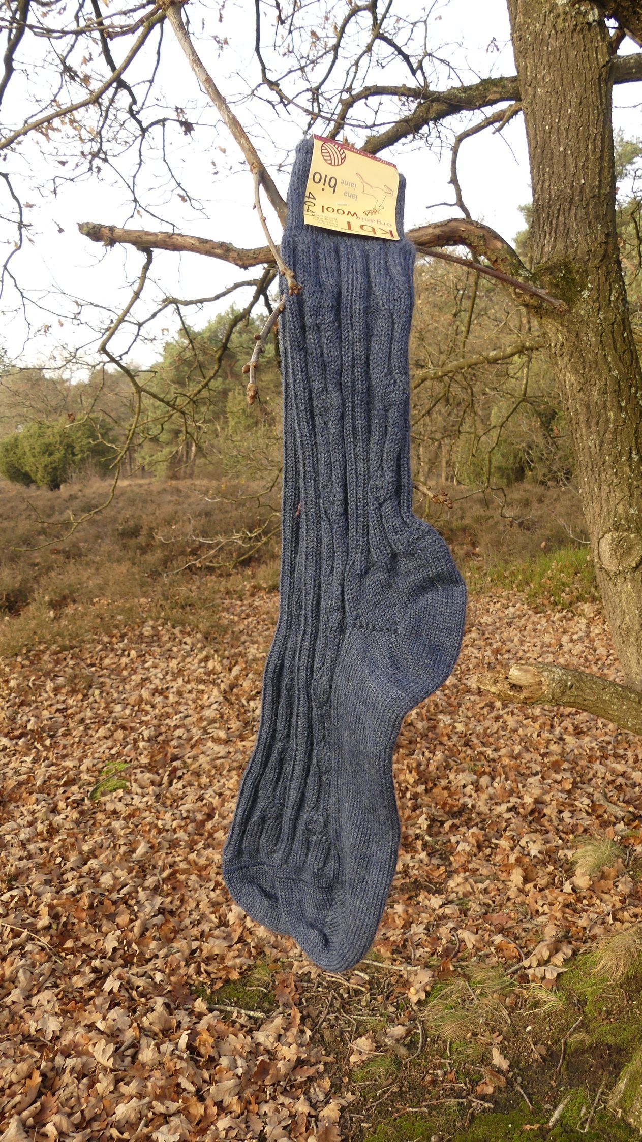 Wollen sokken gebreid in siermotief