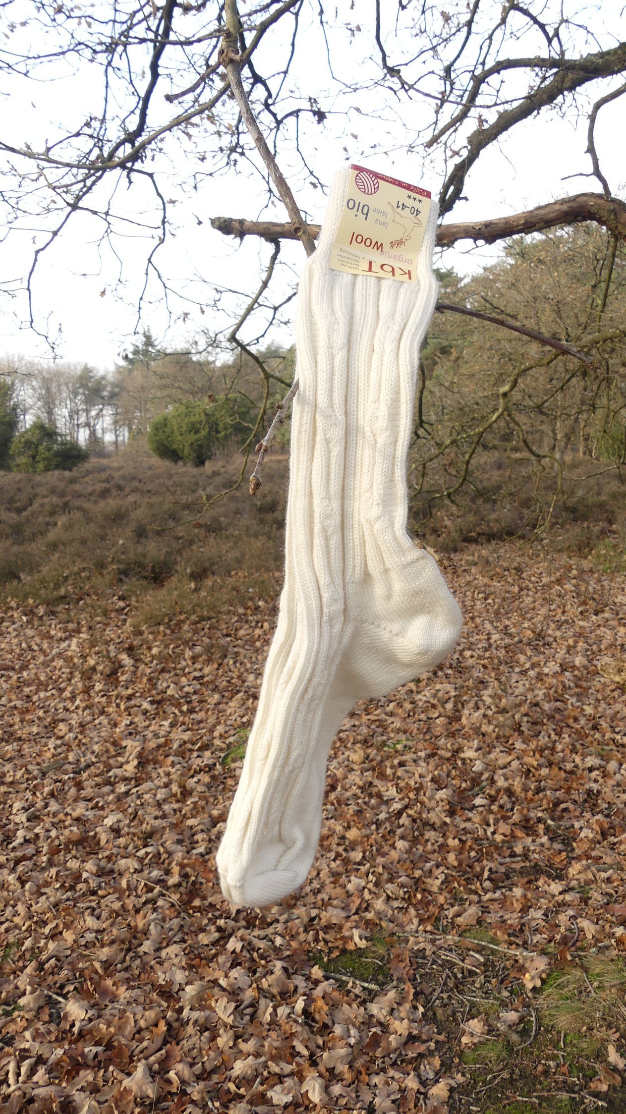 Wollen sokken gebreid in siermotief