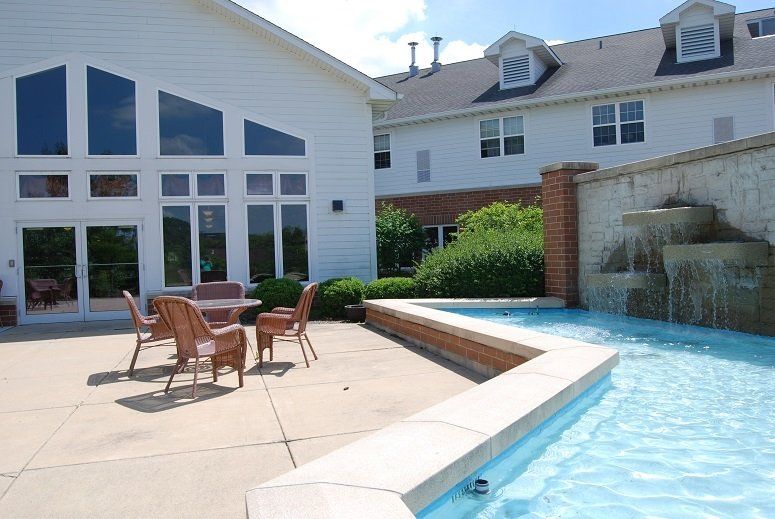 Supportive Living Patio | Tabor Hills