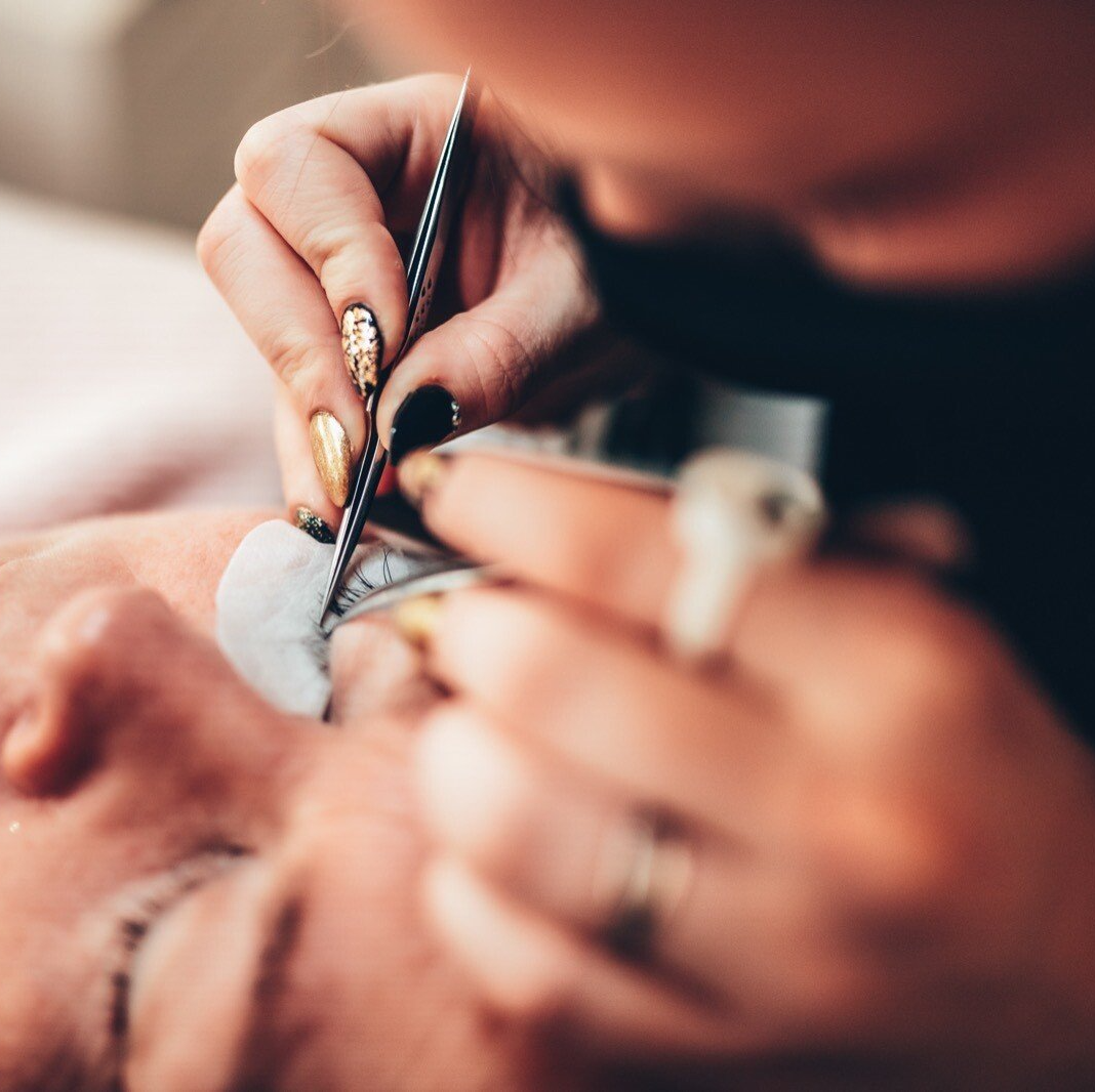 Wimperextensions one-by-one