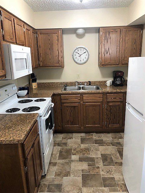 Kitchen | Sheldon Park Apartments