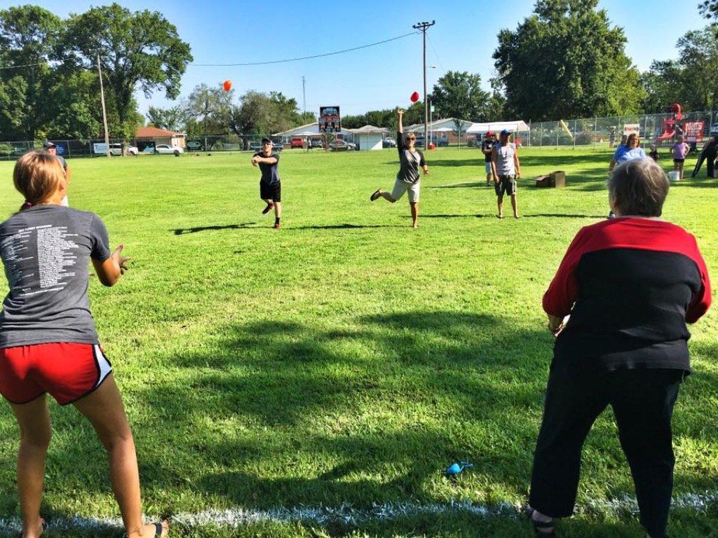 Sheldon Balloon Toss Adult Contest-5