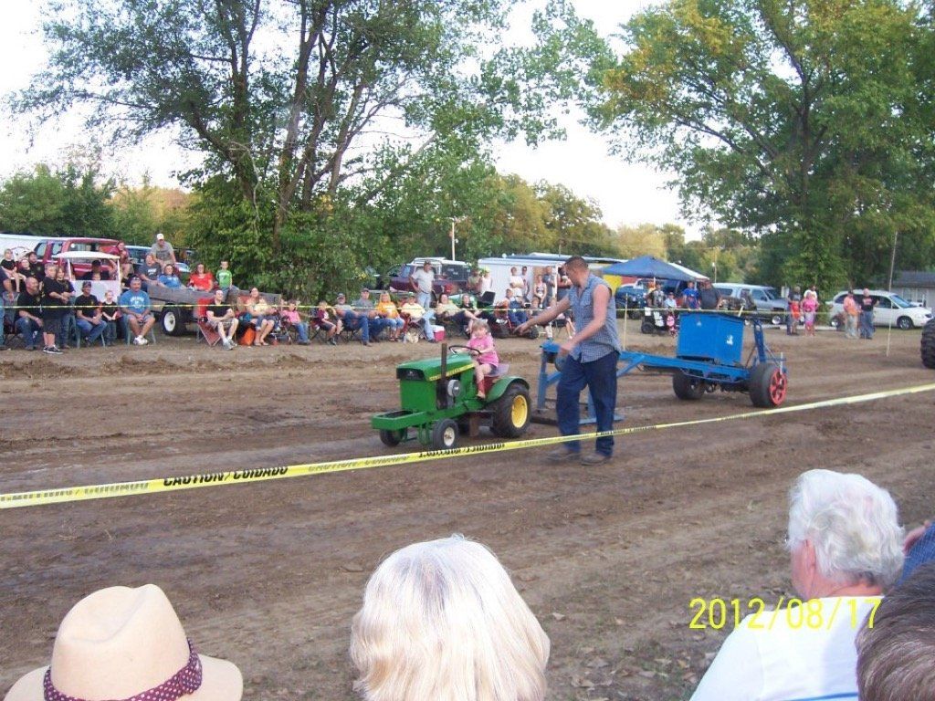 Sheldon Lawn Tractor Pull 4-41