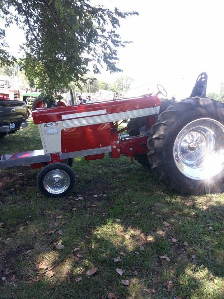 Sheldon Old Tractor Show Farmall-46