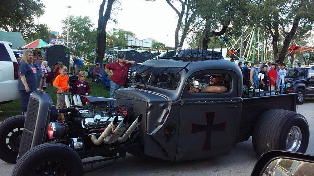 Sheldon Parade 23 hot rod-64