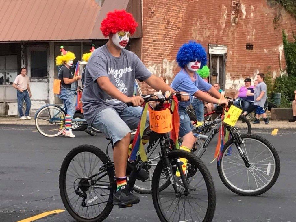 Sheldon Parade clowns 2-67